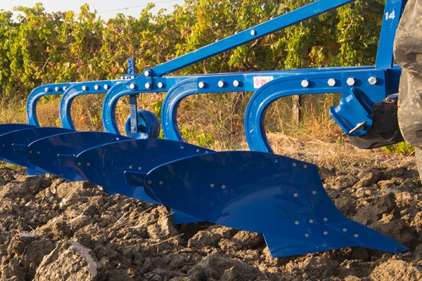 Ünlü Tipi Pulluk Bıçakları